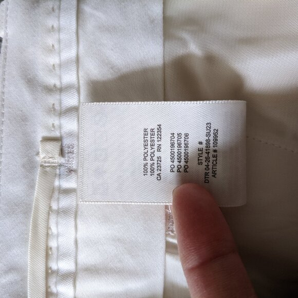 Low Rise Effortless Short - Light Burch - Size 4 - Picture 8 of 9